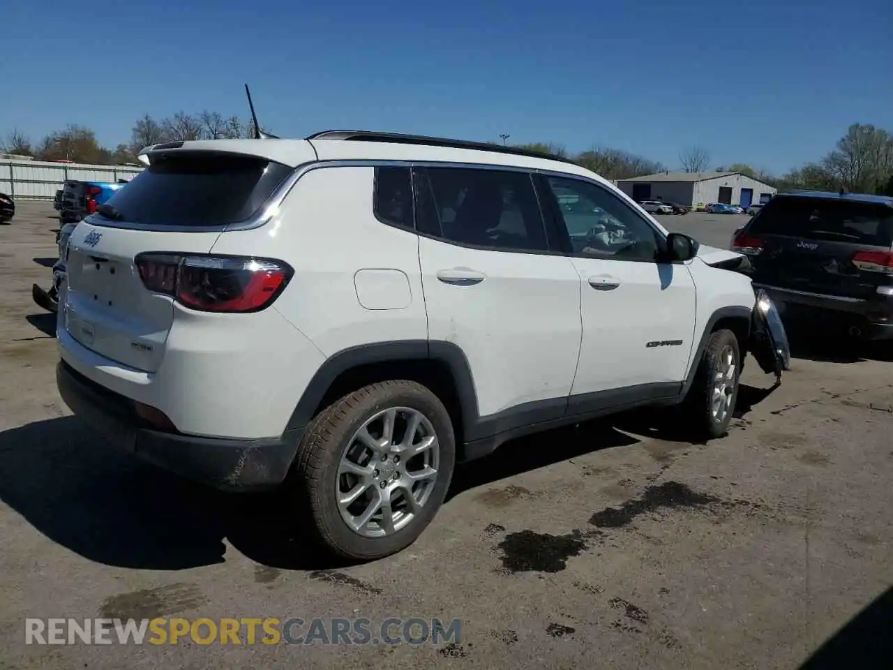 3 fotografías del automóvil dañado 3C4NJDFB0NT113878 JEEP COMPASS 2022