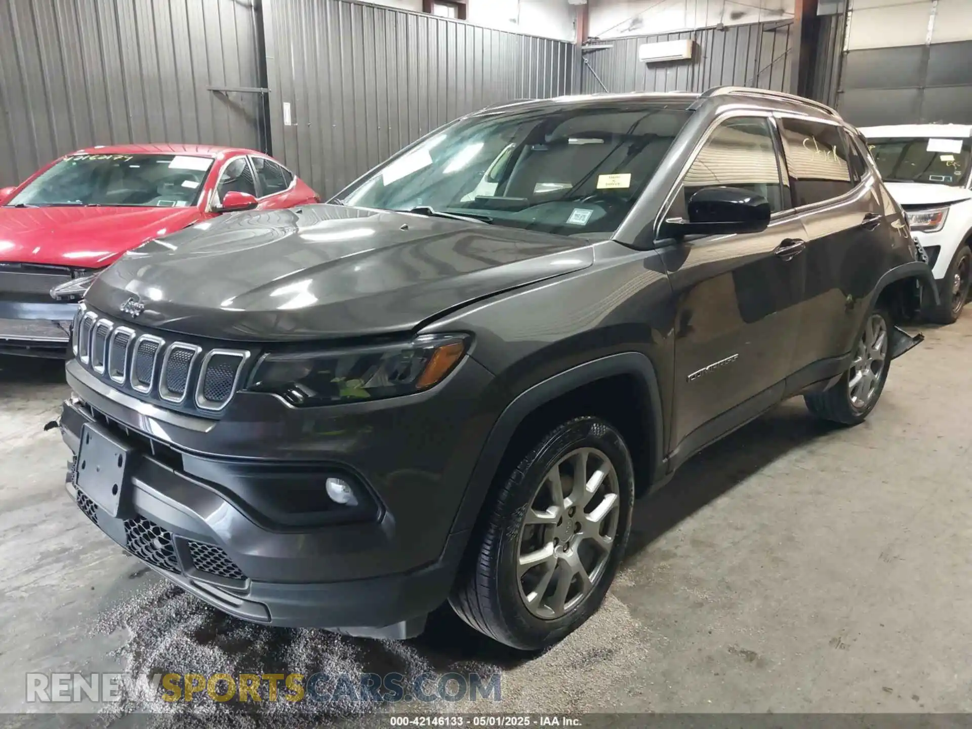 2 Photograph of a damaged car 3C4NJDFB0NT117963 JEEP COMPASS 2022
