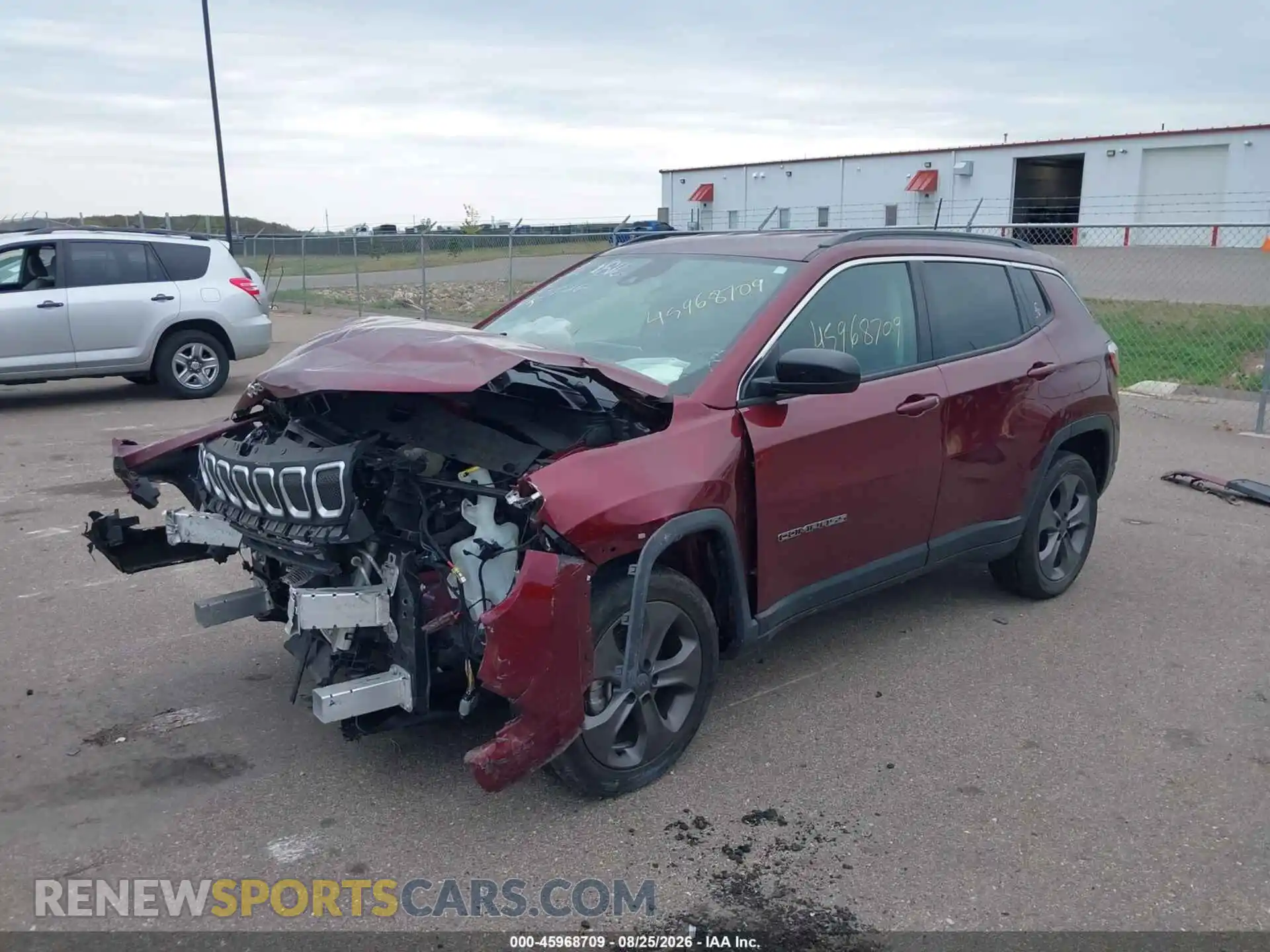 2 Photograph of a damaged car 3C4NJDFB0NT134083 JEEP COMPASS 2022