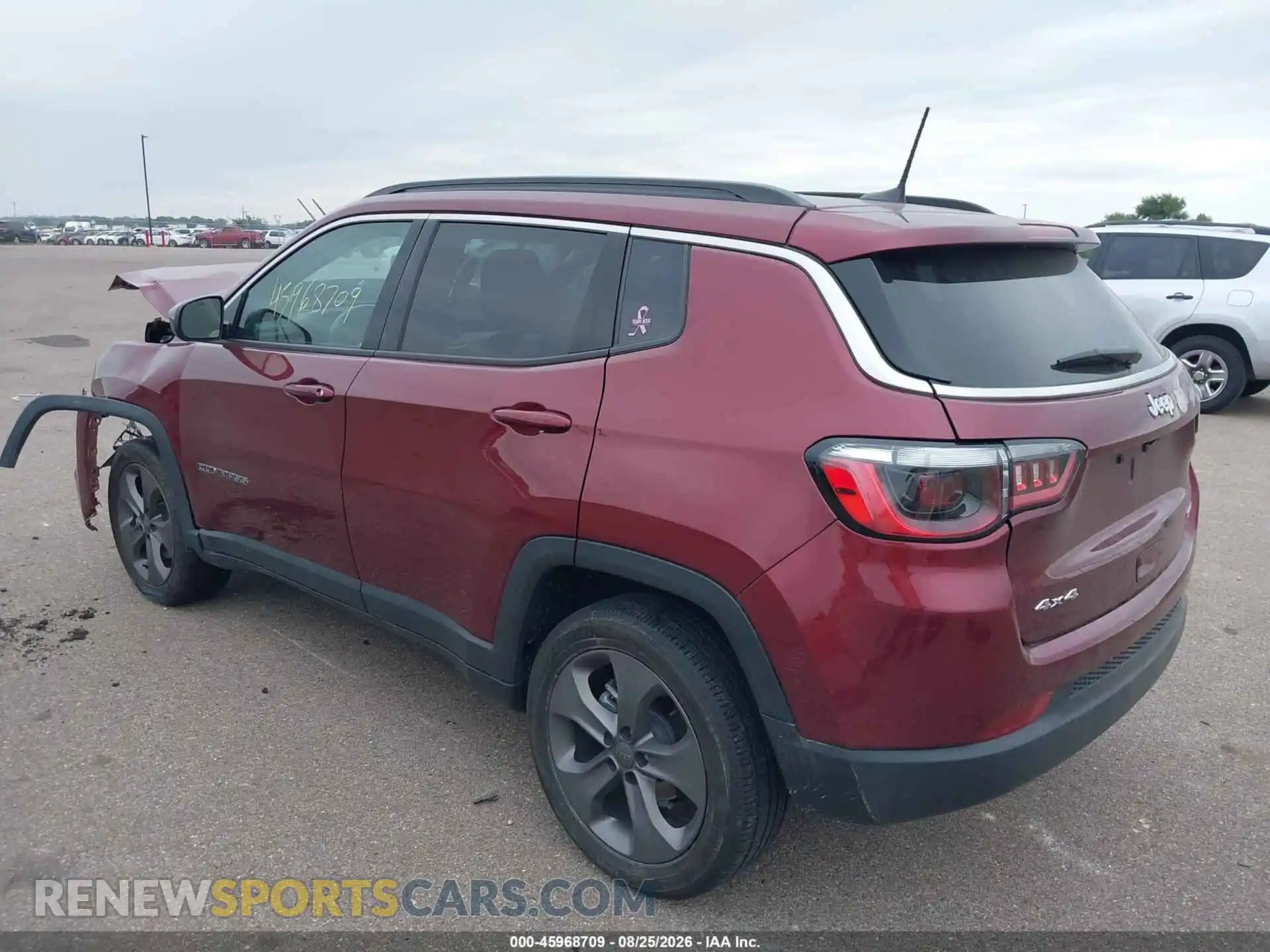 3 Photograph of a damaged car 3C4NJDFB0NT134083 JEEP COMPASS 2022