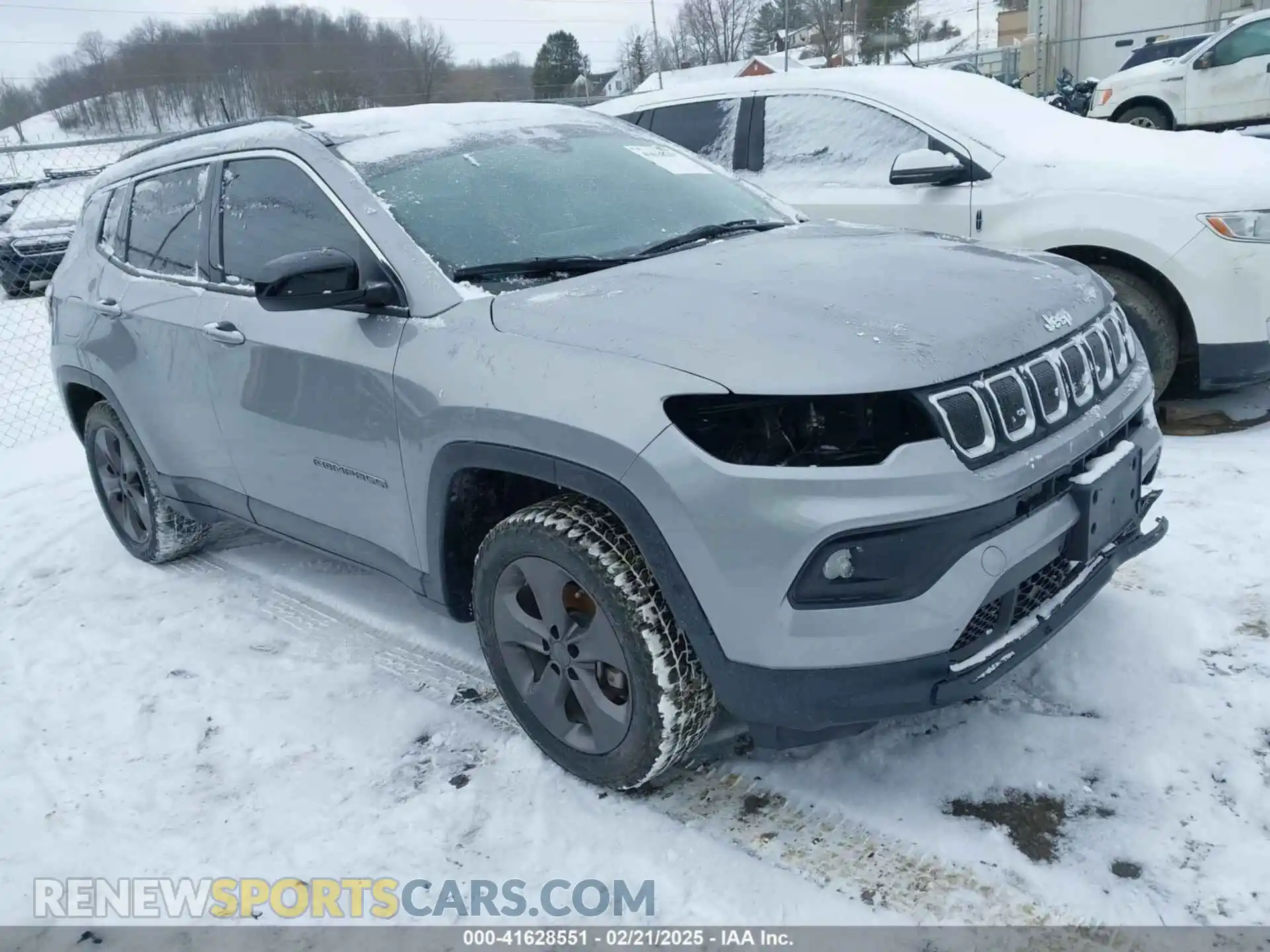 1 Photograph of a damaged car 3C4NJDFB1NT133041 JEEP COMPASS 2022