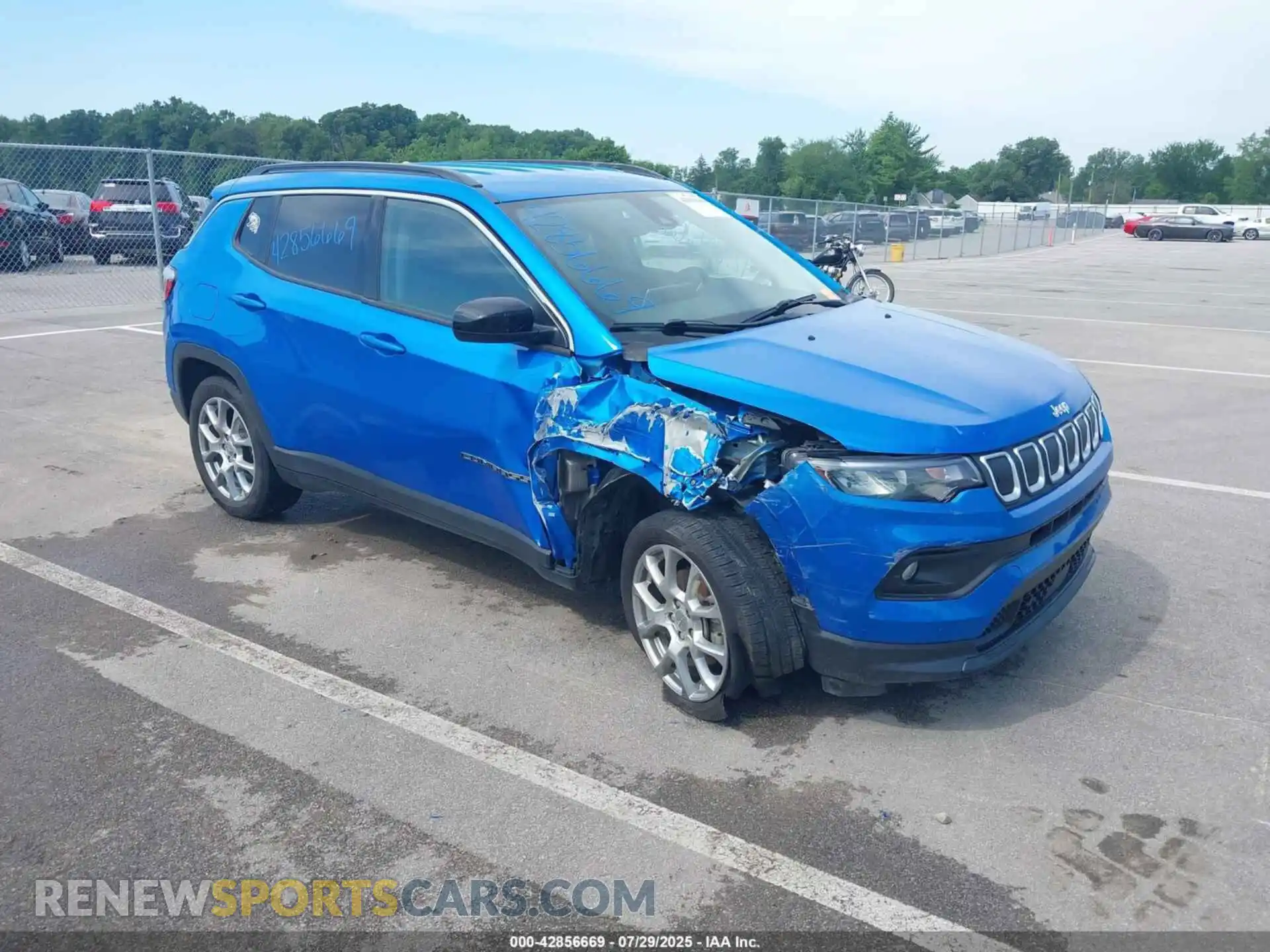 1 Photograph of a damaged car 3C4NJDFB1NT142337 JEEP COMPASS 2022
