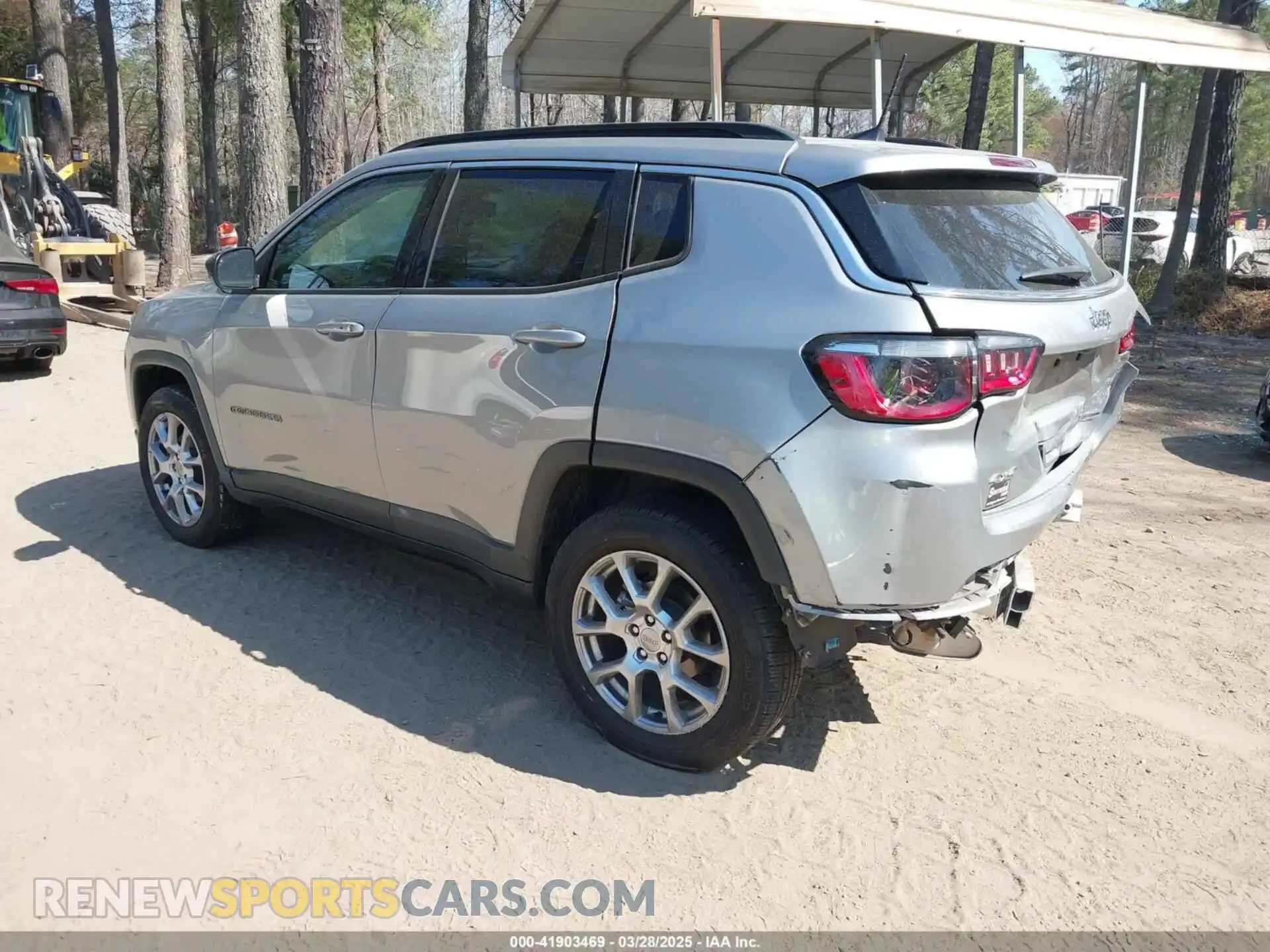 3 Photograph of a damaged car 3C4NJDFB1NT164984 JEEP COMPASS 2022