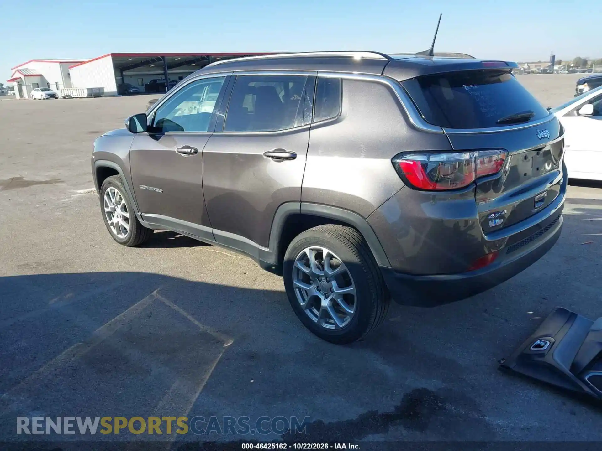 3 Фотография поврежденного автомобиля 3C4NJDFB2NT181373 JEEP COMPASS 2022