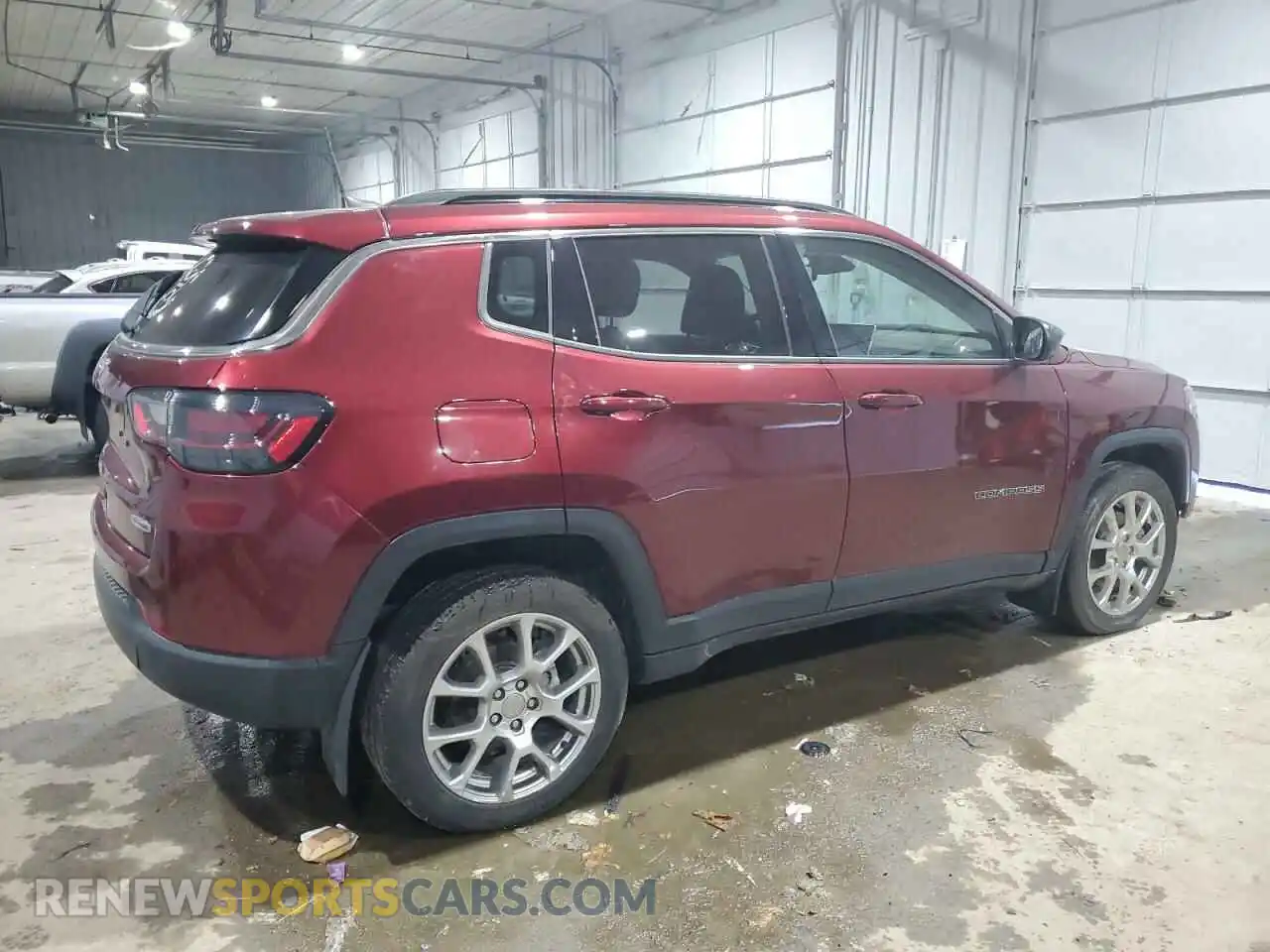 3 Photograph of a damaged car 3C4NJDFB2NT208636 JEEP COMPASS 2022