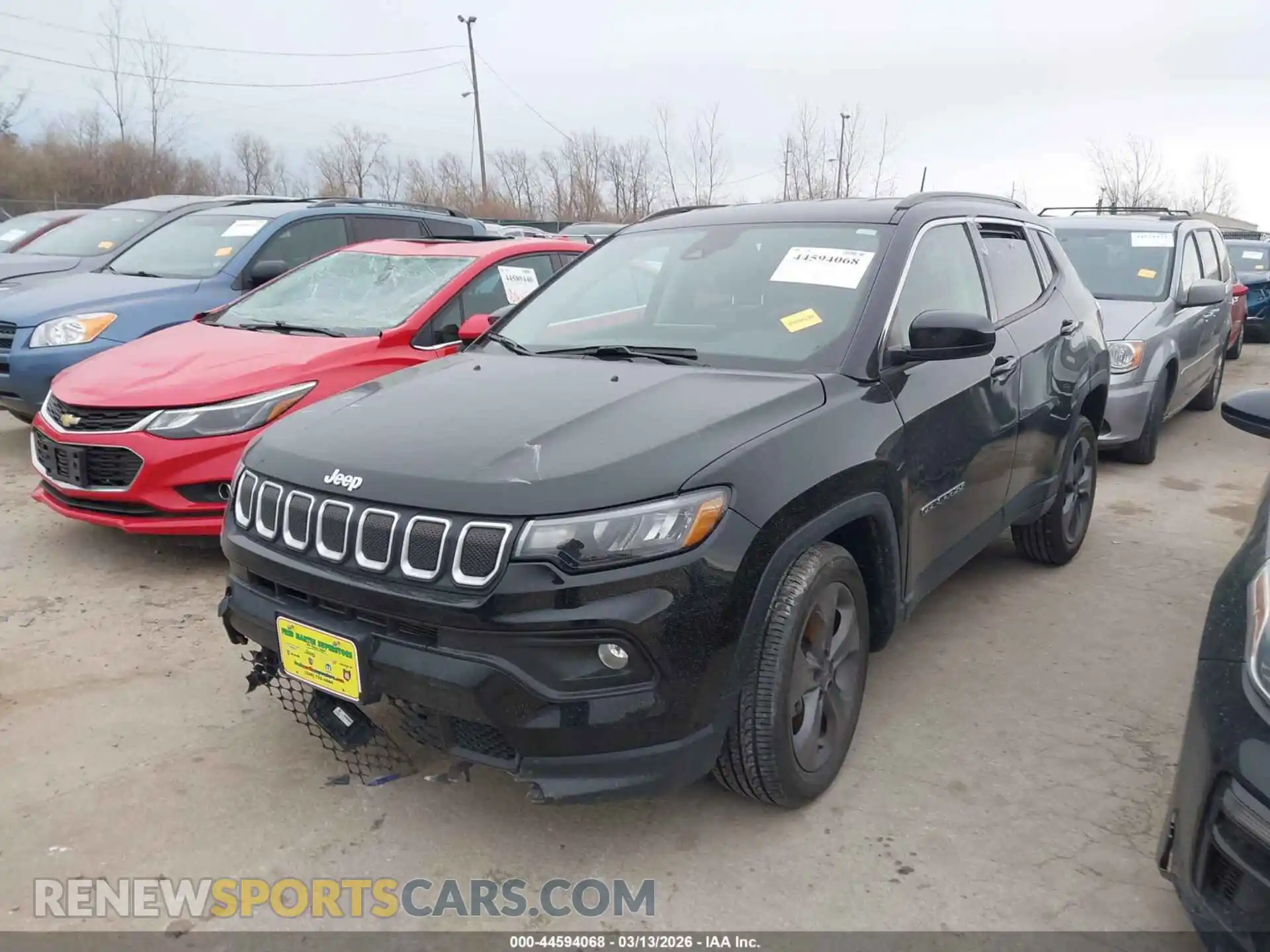 2 Photograph of a damaged car 3C4NJDFB3NT126673 JEEP COMPASS 2022