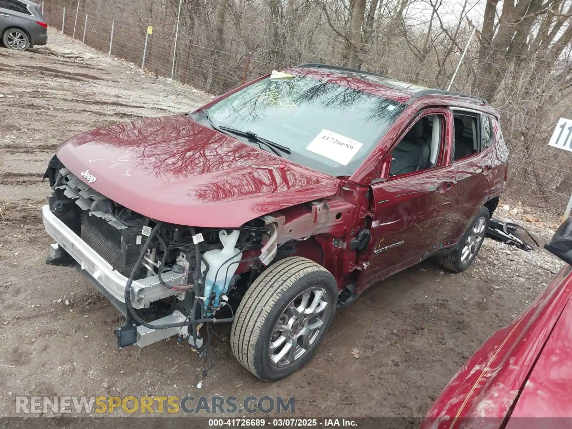 2 Photograph of a damaged car 3C4NJDFB4NT164557 JEEP COMPASS 2022