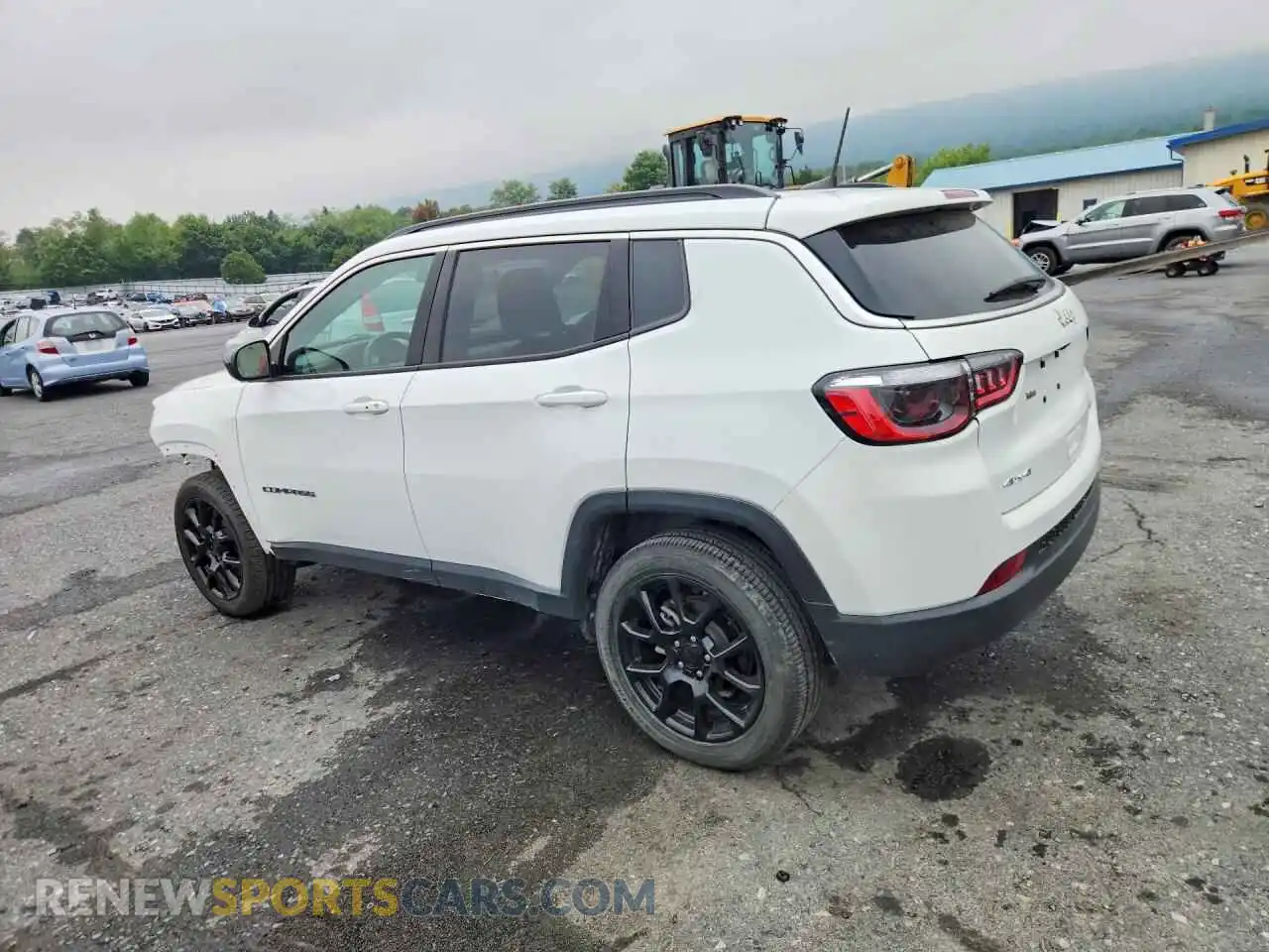 2 Photograph of a damaged car 3C4NJDFB5NT125931 JEEP COMPASS 2022
