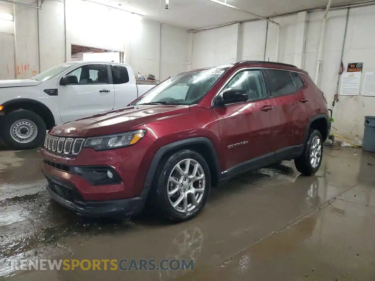 1 Photograph of a damaged car 3C4NJDFB5NT179956 JEEP COMPASS 2022