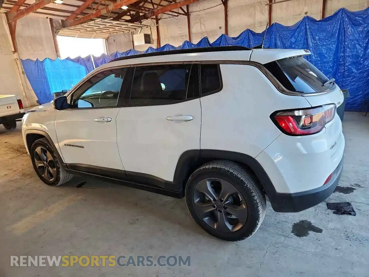 2 Photograph of a damaged car 3C4NJDFB6NT129227 JEEP COMPASS 2022