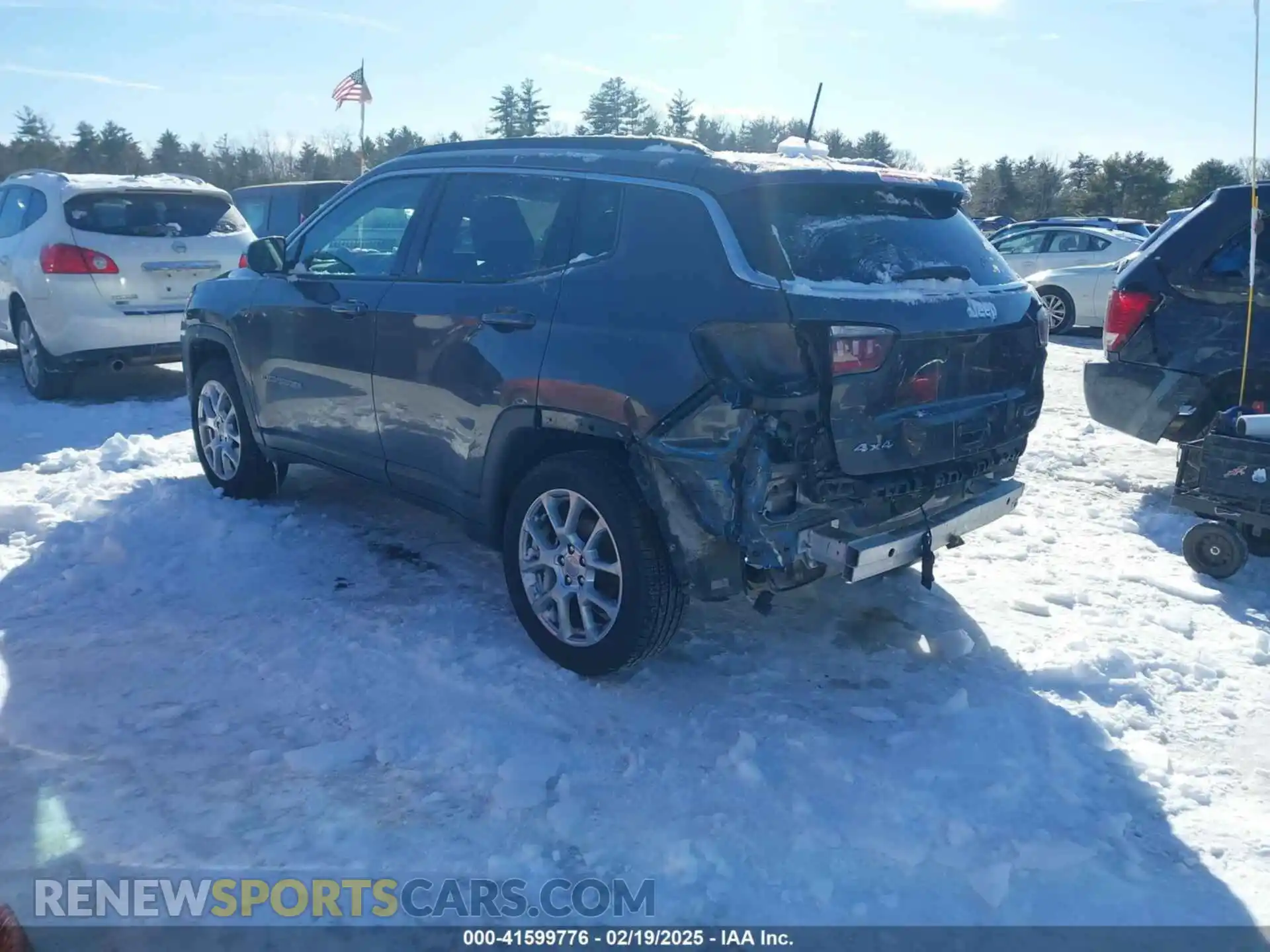 3 Photograph of a damaged car 3C4NJDFB6NT144469 JEEP COMPASS 2022