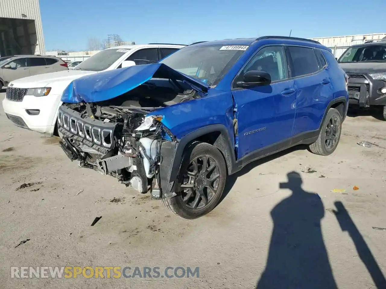 1 Photograph of a damaged car 3C4NJDFB7NT125591 JEEP COMPASS 2022