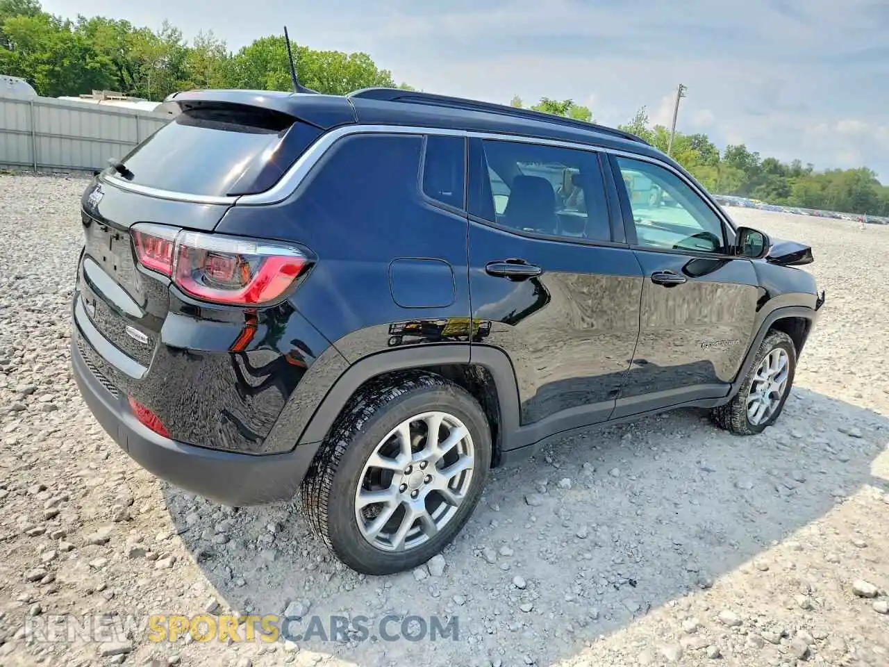 3 Фотография поврежденного автомобиля 3C4NJDFB7NT177559 JEEP COMPASS 2022