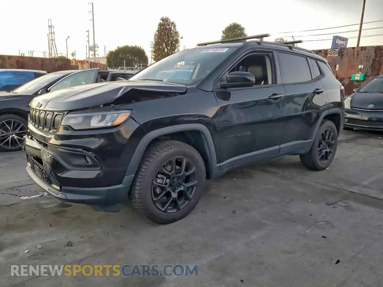 1 Photograph of a damaged car 3C4NJDFB7NT196757 JEEP COMPASS 2022