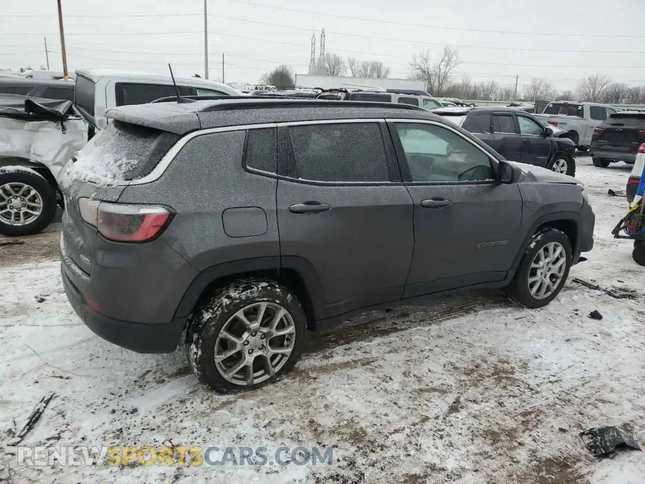 3 Photograph of a damaged car 3C4NJDFB8NT198775 JEEP COMPASS 2022