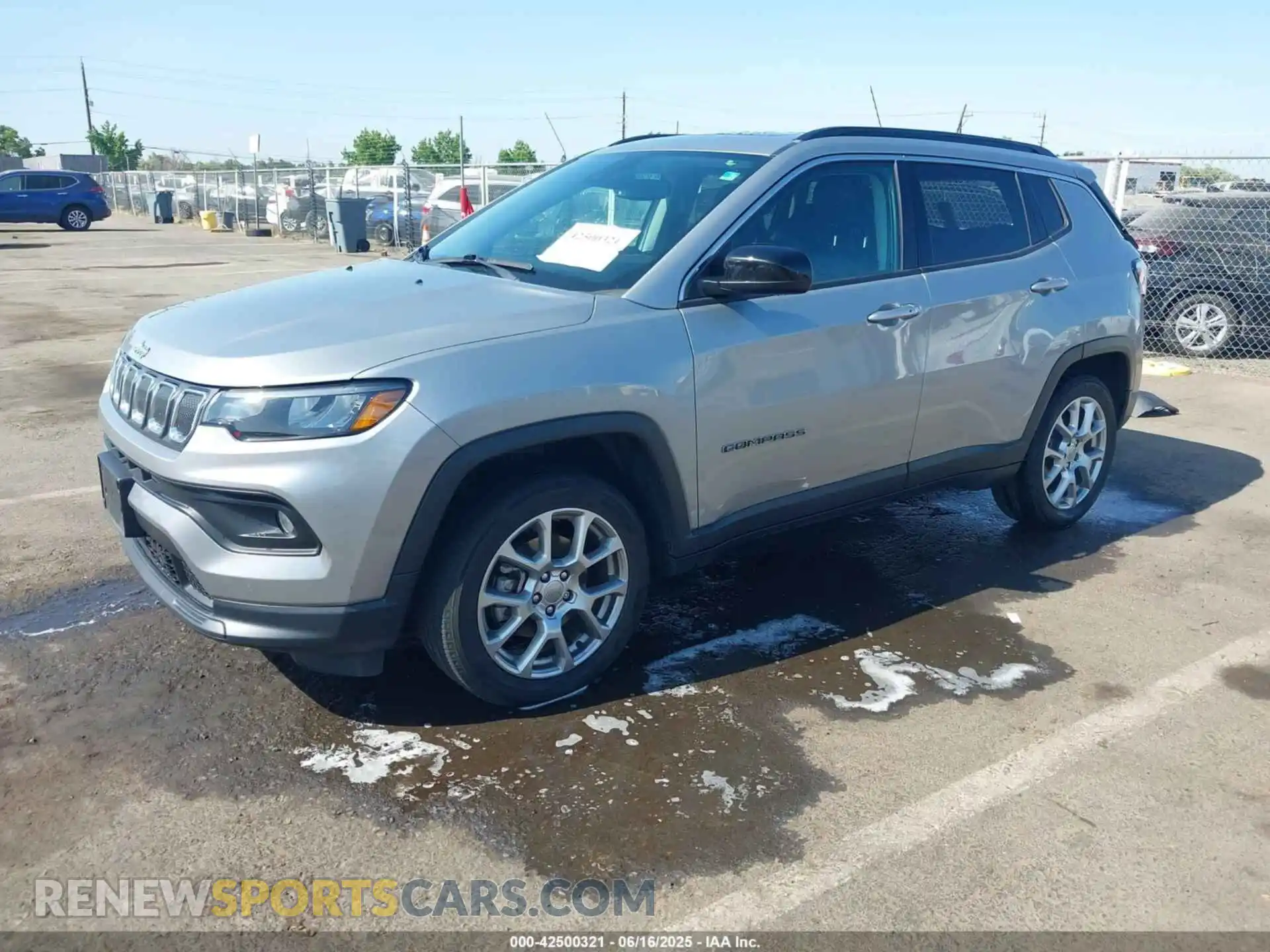 2 Photograph of a damaged car 3C4NJDFB9NT170662 JEEP COMPASS 2022