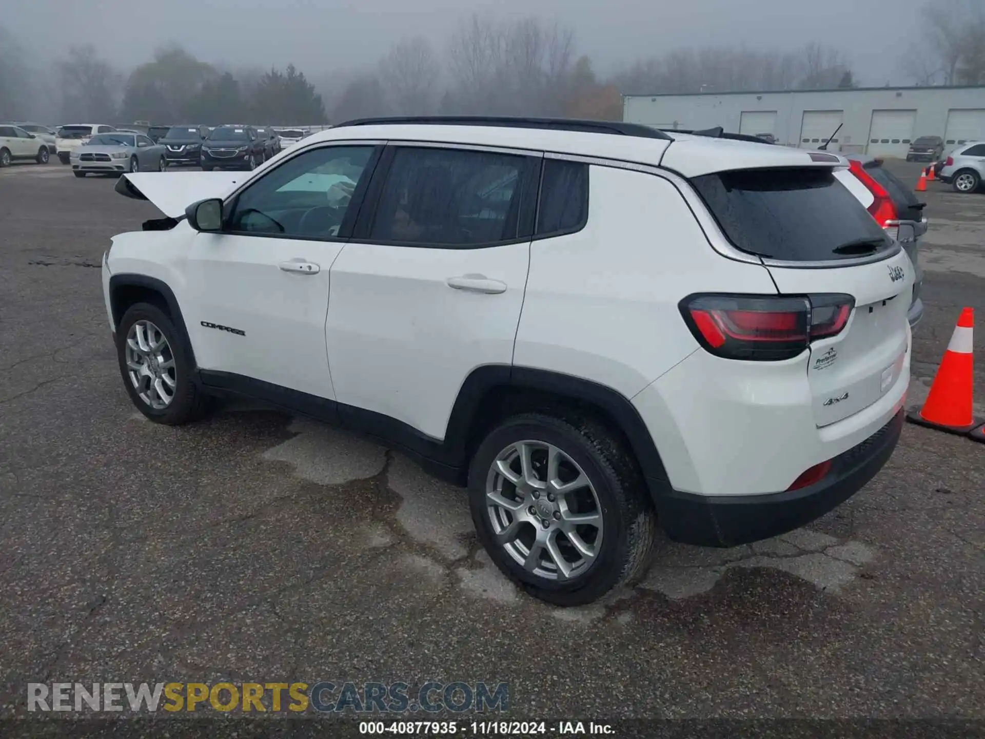 3 Photograph of a damaged car 3C4NJDFB9NT183038 JEEP COMPASS 2022