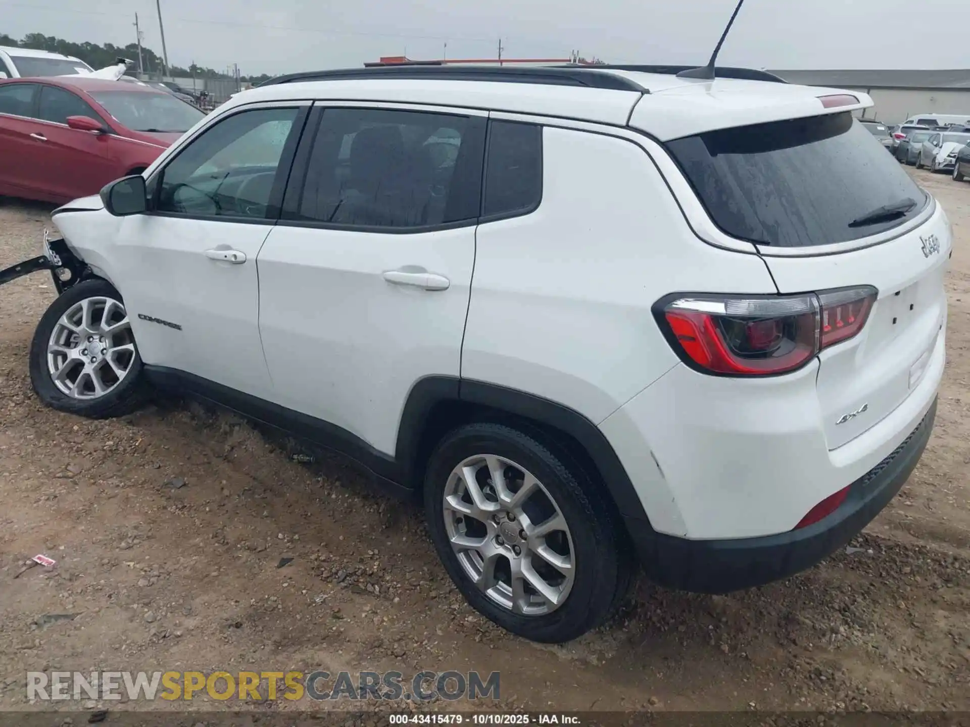 3 Photograph of a damaged car 3C4NJDFBXNT224129 JEEP COMPASS 2022