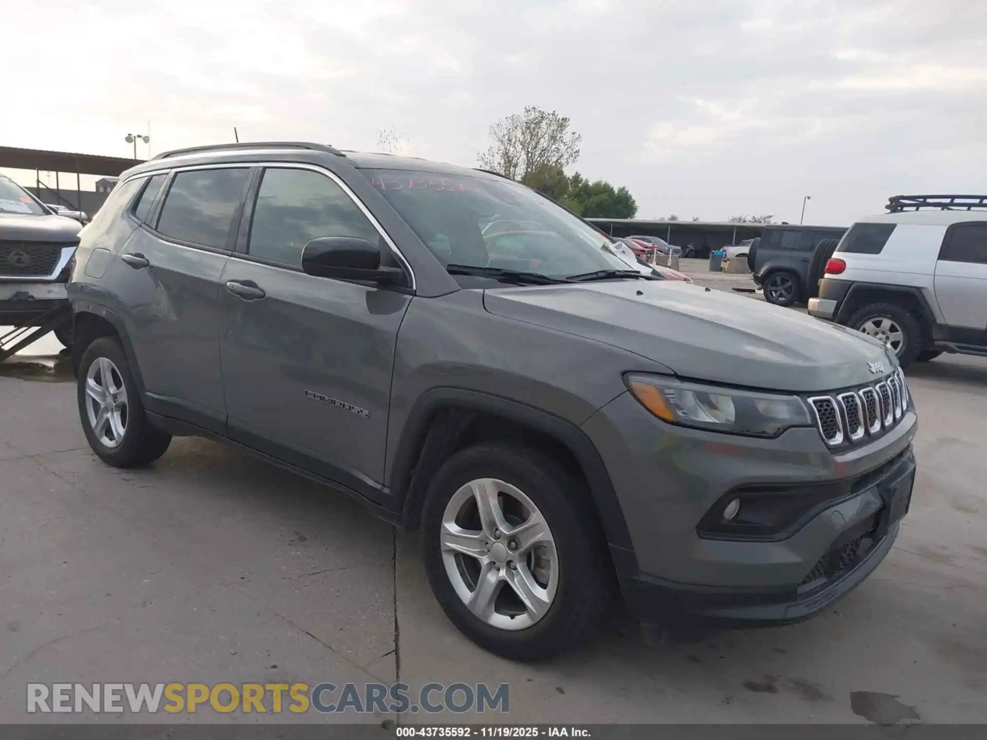 1 Photograph of a damaged car 3C4NJDBN0PT513748 JEEP COMPASS 2023