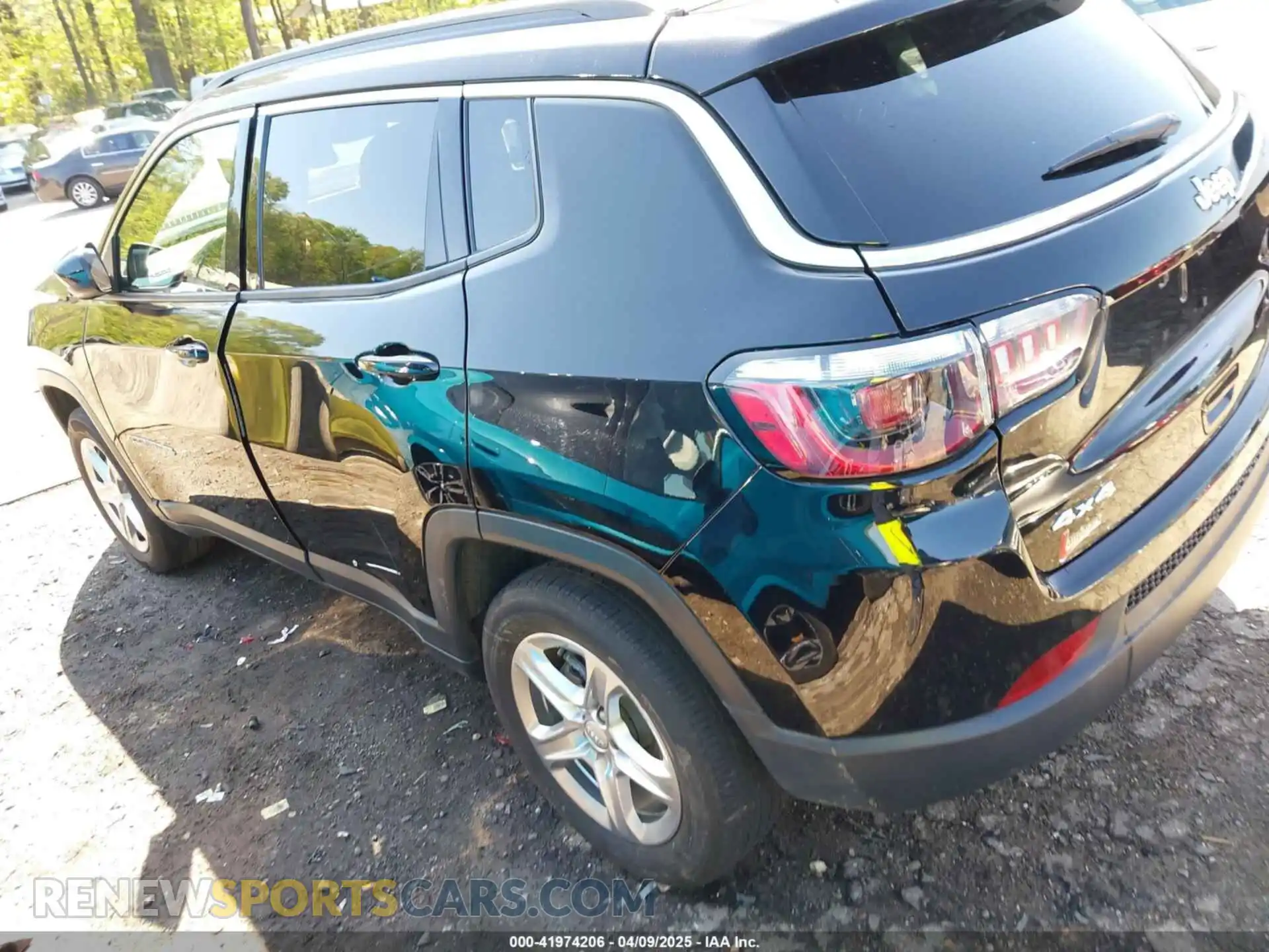 3 Photograph of a damaged car 3C4NJDBN0PT536141 JEEP COMPASS 2023