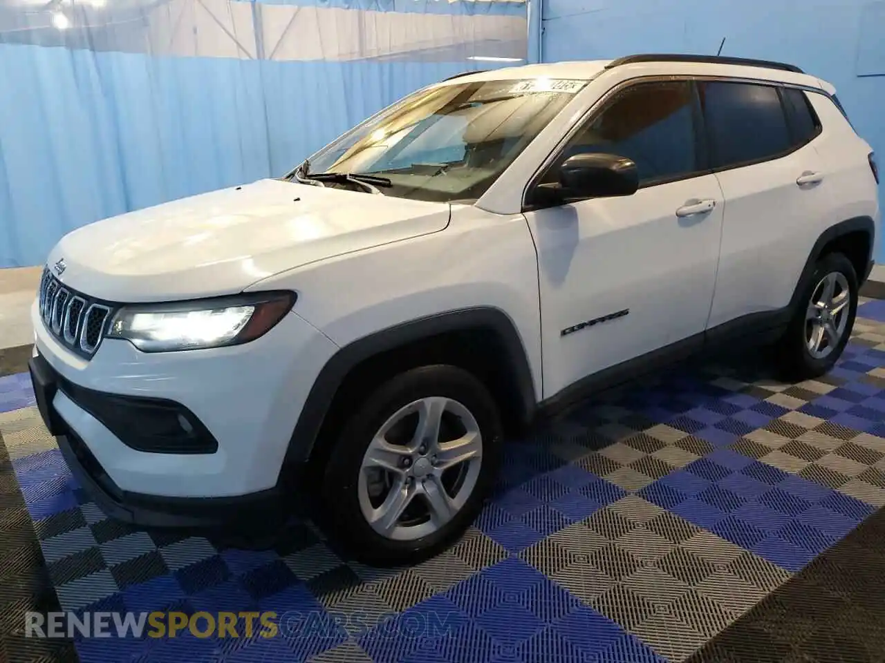 1 Photograph of a damaged car 3C4NJDBN0PT553621 JEEP COMPASS 2023