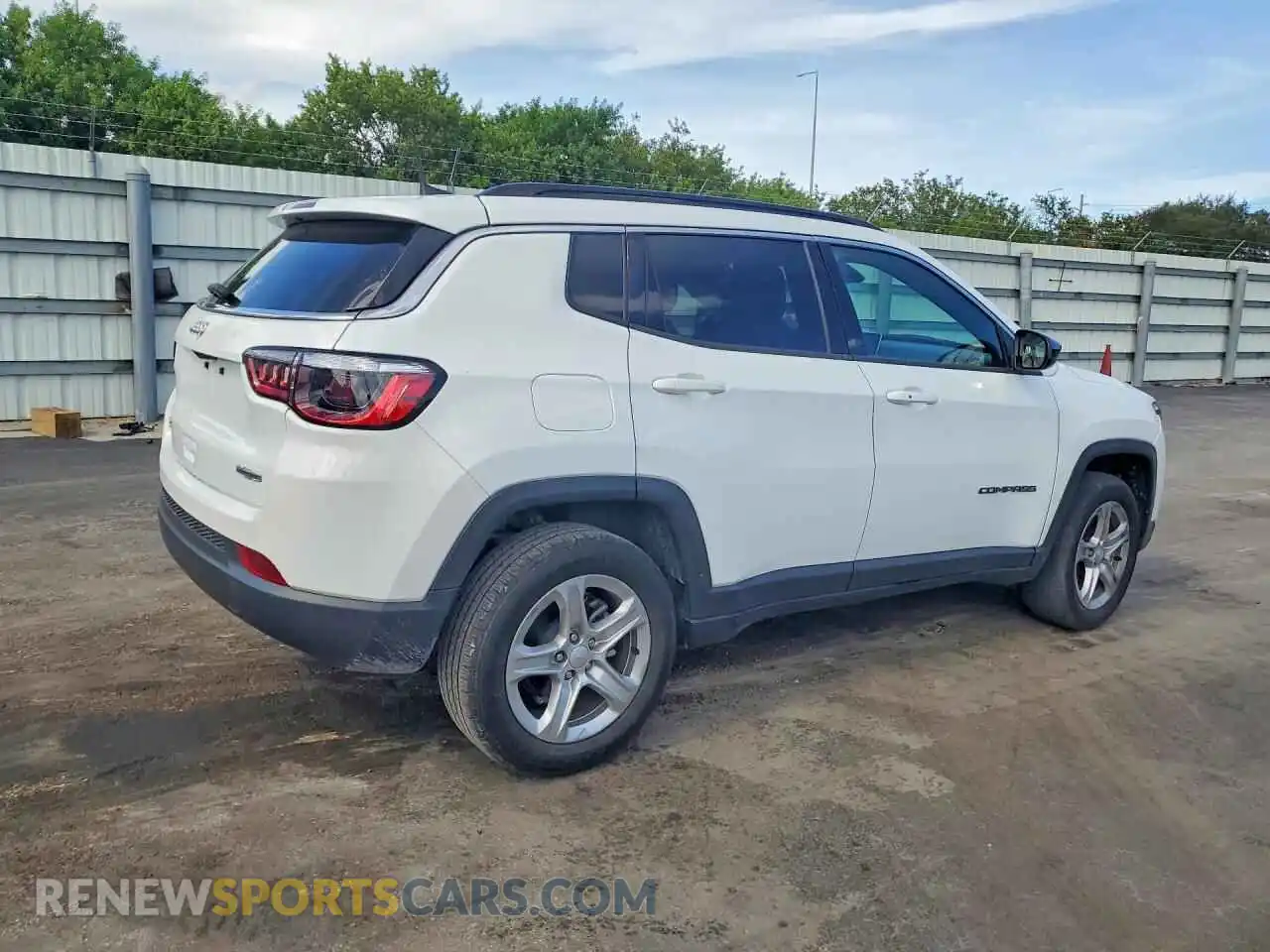 3 Photograph of a damaged car 3C4NJDBN0PT559841 JEEP COMPASS 2023