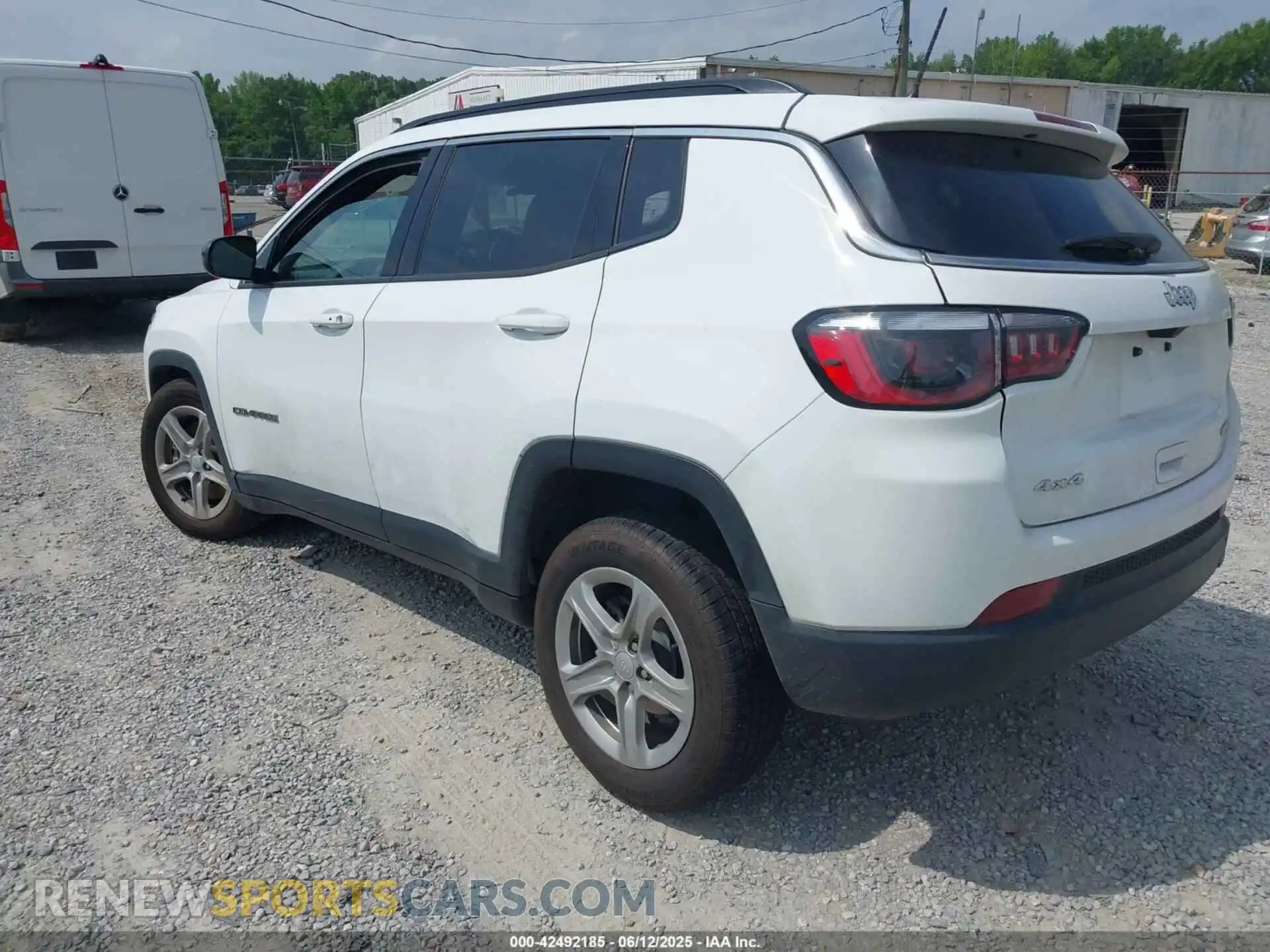 3 Photograph of a damaged car 3C4NJDBN2PT566984 JEEP COMPASS 2023