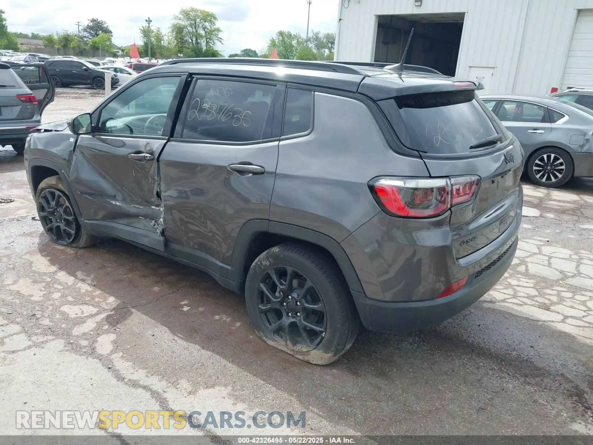 3 Фотография поврежденного автомобиля 3C4NJDBN3PT529975 JEEP COMPASS 2023