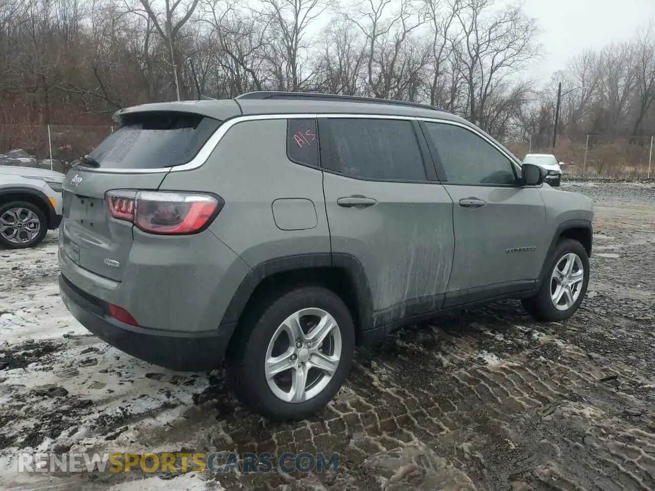 3 Photograph of a damaged car 3C4NJDBN3PT545609 JEEP COMPASS 2023