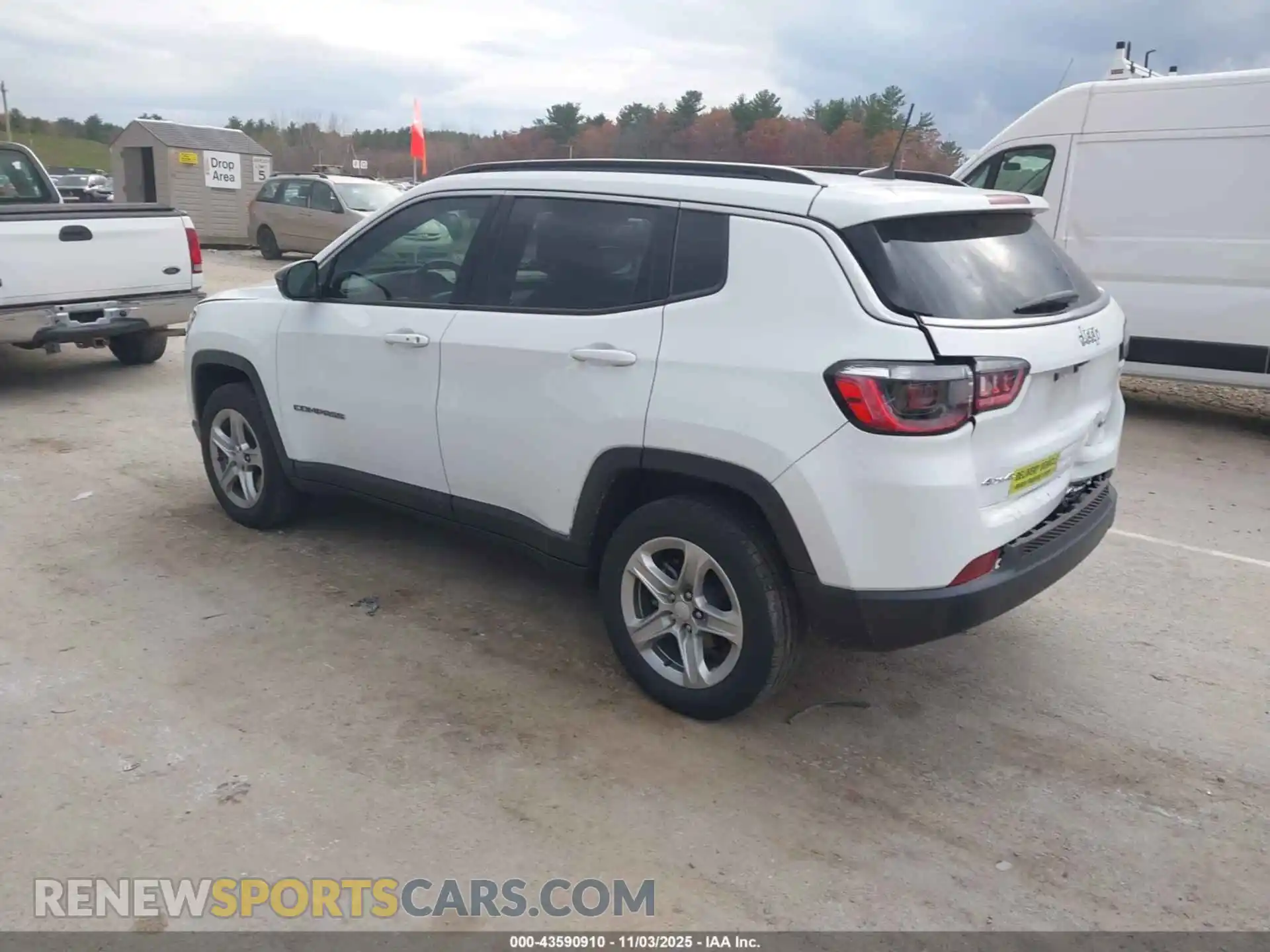 3 Photograph of a damaged car 3C4NJDBN4PT516880 JEEP COMPASS 2023