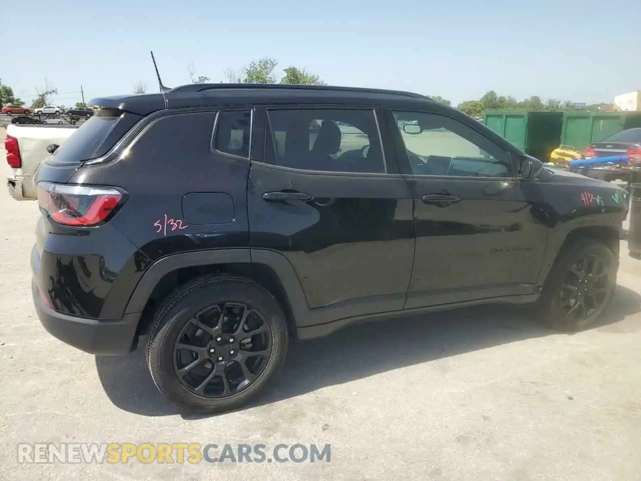 3 Photograph of a damaged car 3C4NJDBN4PT545862 JEEP COMPASS 2023