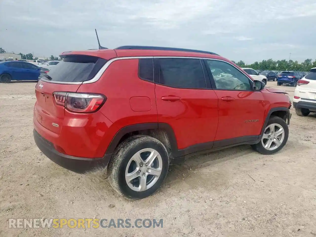 3 Photograph of a damaged car 3C4NJDBN5PT535292 JEEP COMPASS 2023