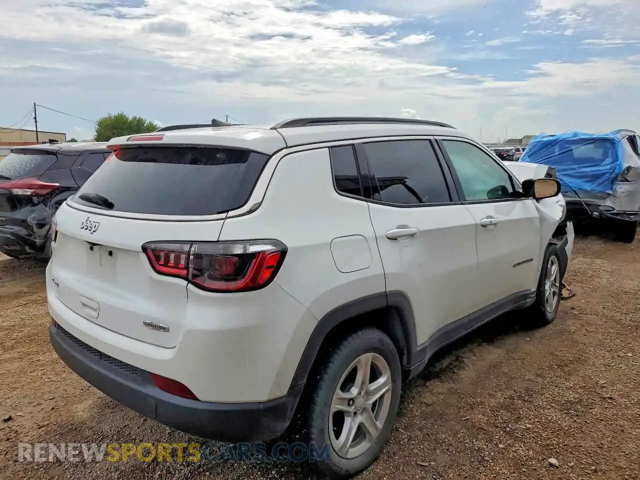 3 Photograph of a damaged car 3C4NJDBN5PT562251 JEEP COMPASS 2023