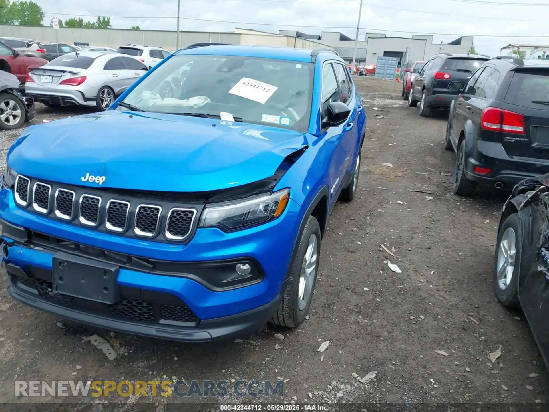 2 Photograph of a damaged car 3C4NJDBN6PT513561 JEEP COMPASS 2023