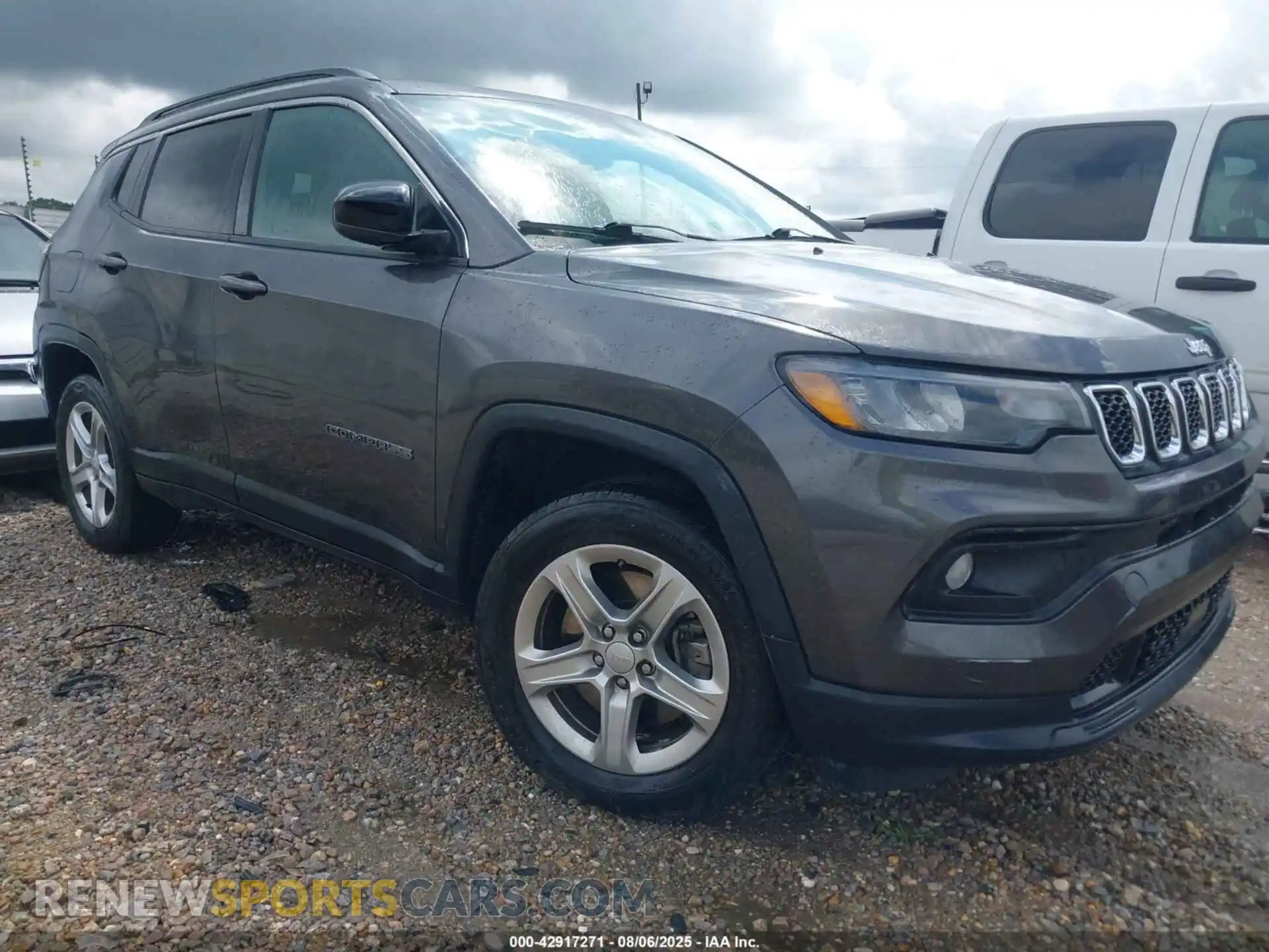 1 Photograph of a damaged car 3C4NJDBN7PT529039 JEEP COMPASS 2023