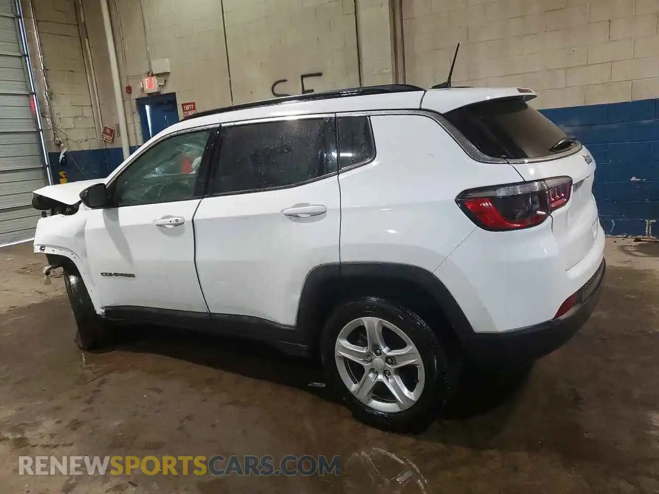 2 Photograph of a damaged car 3C4NJDBN7PT553096 JEEP COMPASS 2023