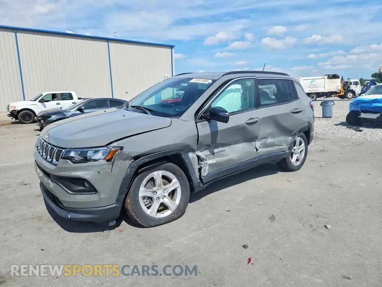 1 Photograph of a damaged car 3C4NJDBN7PT553907 JEEP COMPASS 2023