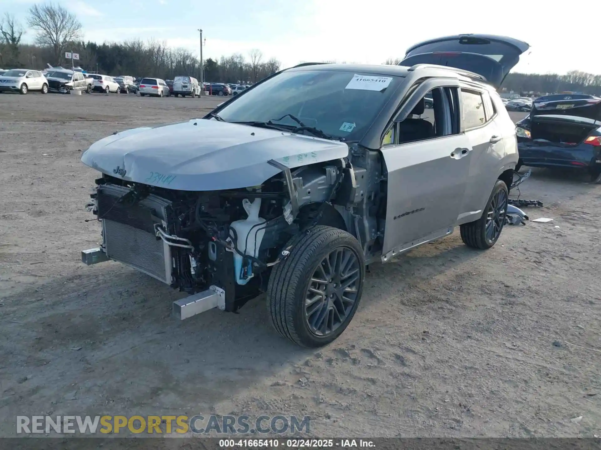 2 fotografías del automóvil dañado 3C4NJDCN0PT516535 JEEP COMPASS 2023