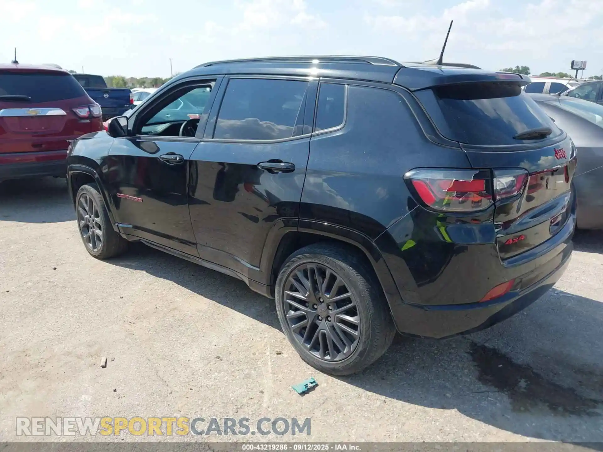 3 Photograph of a damaged car 3C4NJDCN0PT517779 JEEP COMPASS 2023