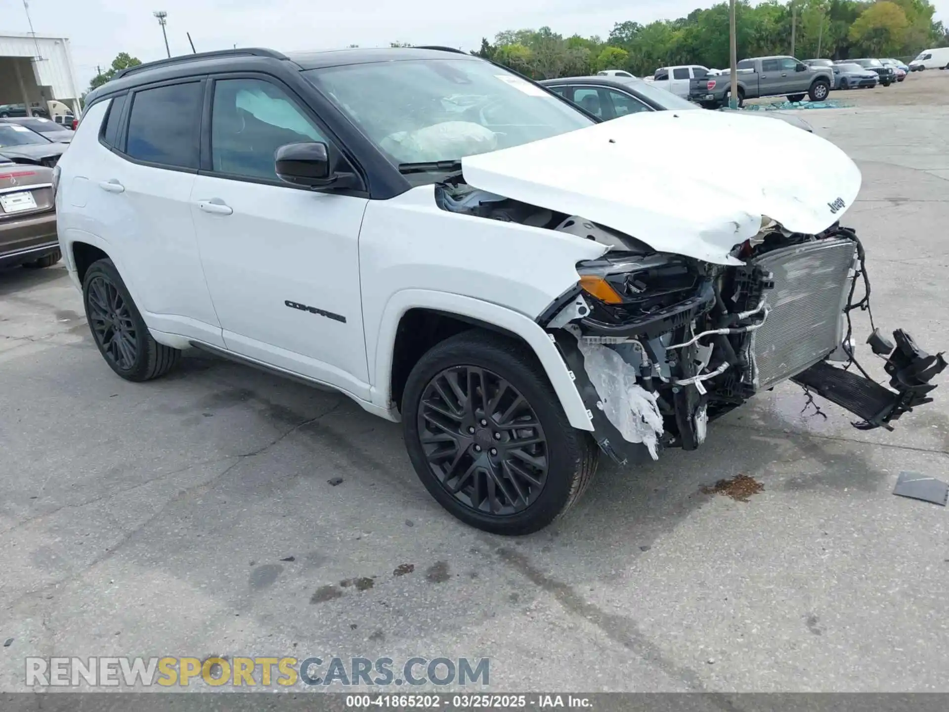 1 Photograph of a damaged car 3C4NJDCN1PT534980 JEEP COMPASS 2023