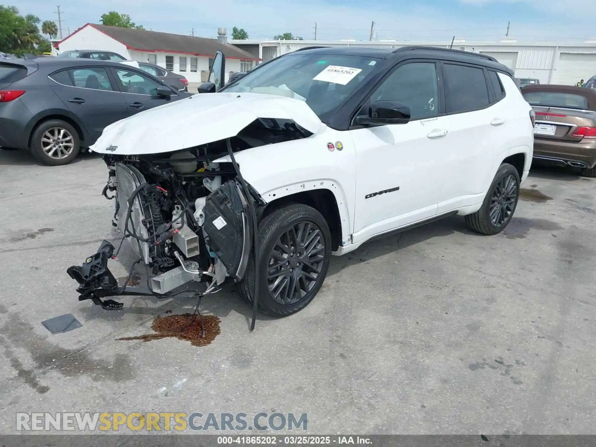 2 Photograph of a damaged car 3C4NJDCN1PT534980 JEEP COMPASS 2023