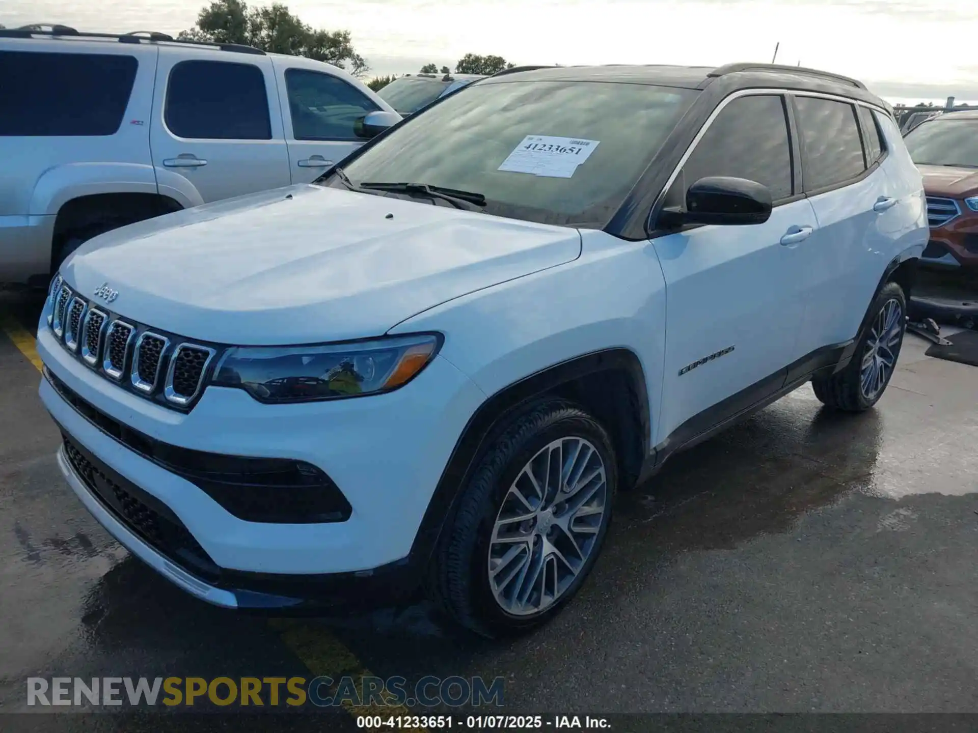 2 Photograph of a damaged car 3C4NJDCN3PT541204 JEEP COMPASS 2023