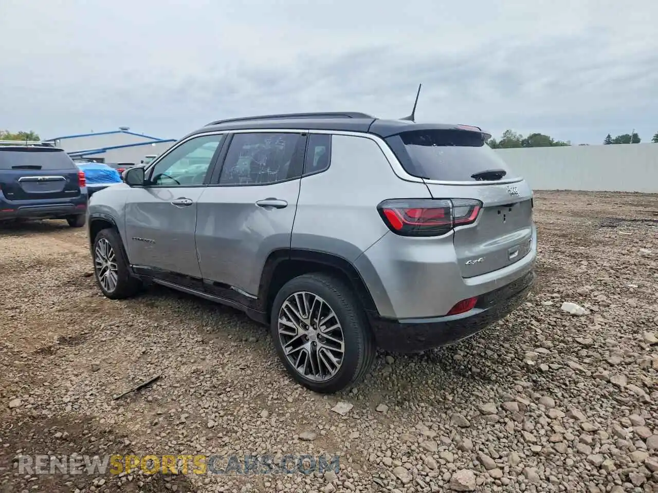 2 fotografías del automóvil dañado 3C4NJDCN5PT502355 JEEP COMPASS 2023
