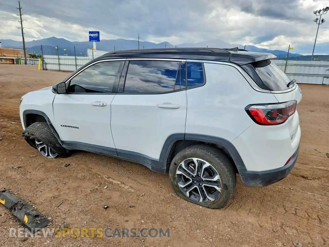 2 fotografías del automóvil dañado 3C4NJDCN8PT523233 JEEP COMPASS 2023