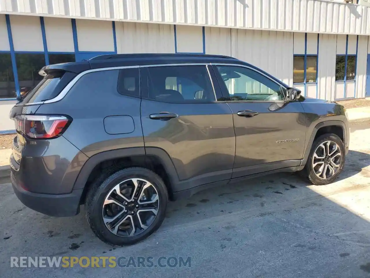 3 Photograph of a damaged car 3C4NJDCN9PT523337 JEEP COMPASS 2023