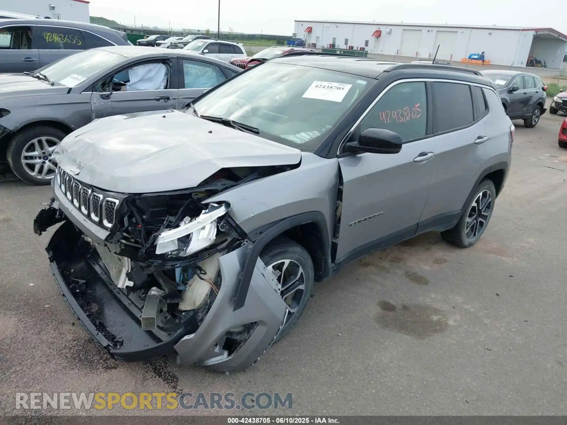 2 Photograph of a damaged car 3C4NJDCN9PT533236 JEEP COMPASS 2023