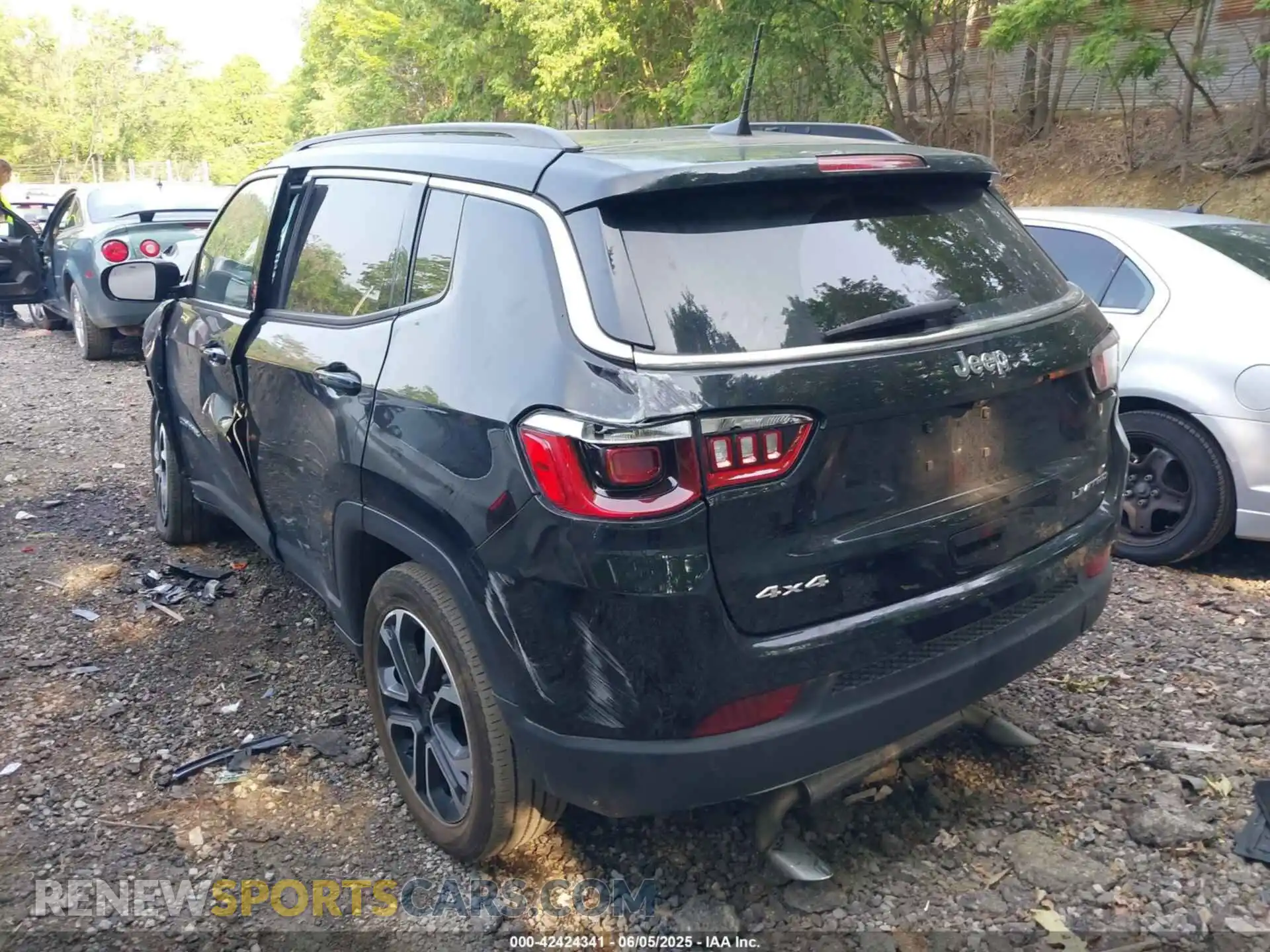 3 Photograph of a damaged car 3C4NJDCN9PT563045 JEEP COMPASS 2023
