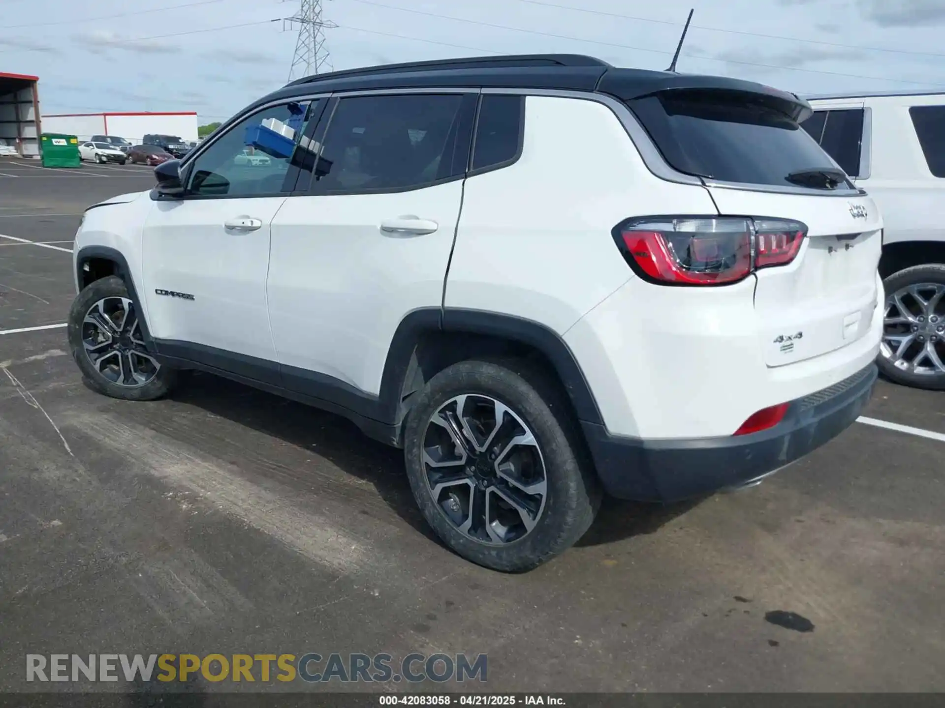 3 Photograph of a damaged car 3C4NJDCNXPT565743 JEEP COMPASS 2023