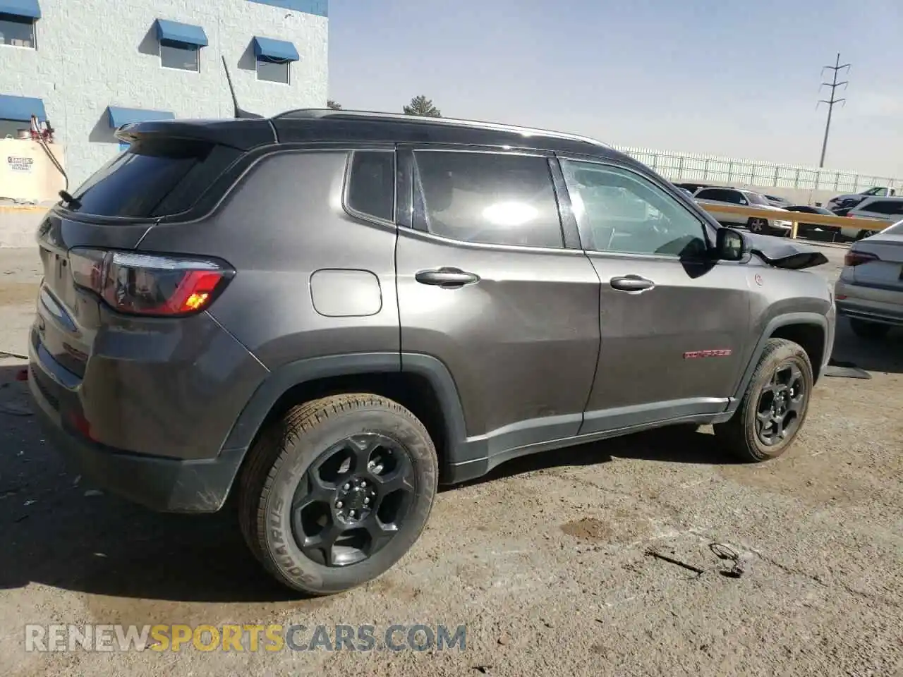 3 Photograph of a damaged car 3C4NJDDN1PT528031 JEEP COMPASS 2023