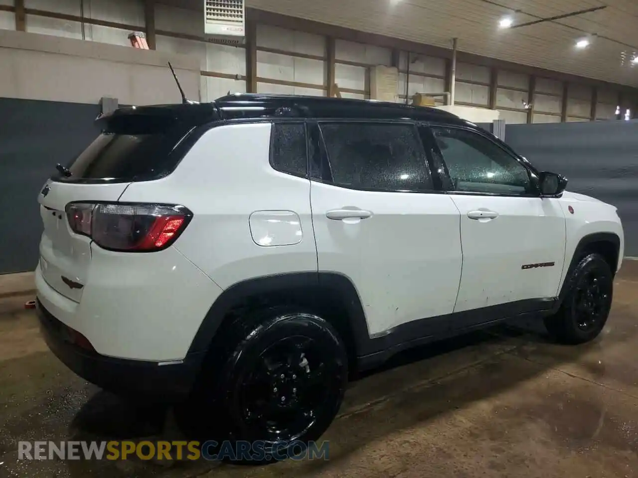 3 Photograph of a damaged car 3C4NJDDN2PT565122 JEEP COMPASS 2023